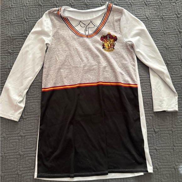 Girls Gryffindor Themed Long Sleeve PJ’s - Picture 1 of 3